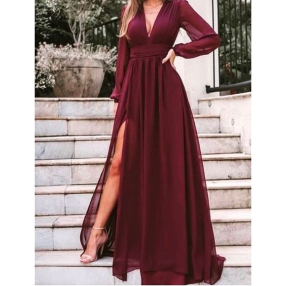 Dresses & Skirts - NWOT Chiffon dress 👗